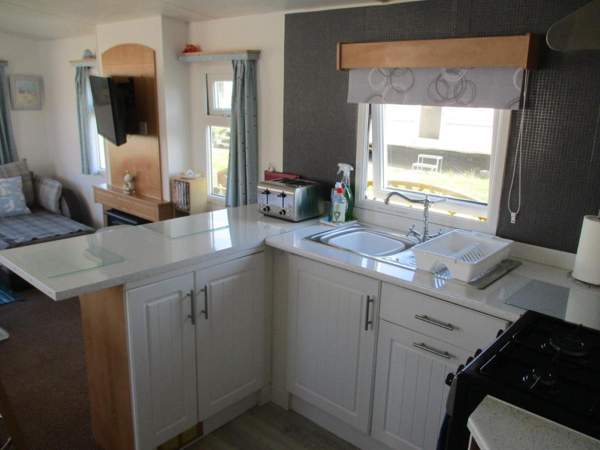 Happydaze Caravan Bacton  Екстериор снимка