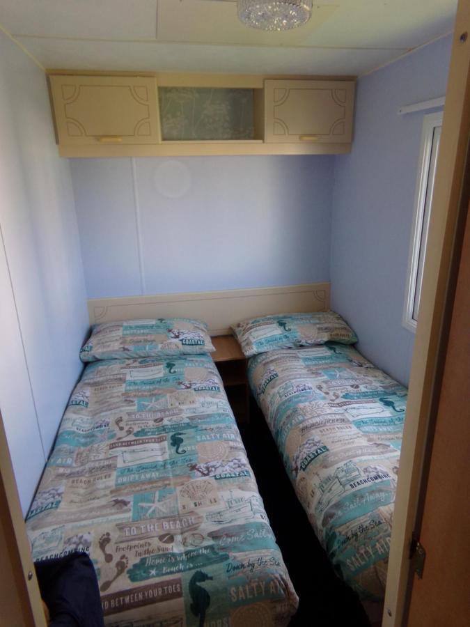 Happydaze Caravan Bacton  Екстериор снимка